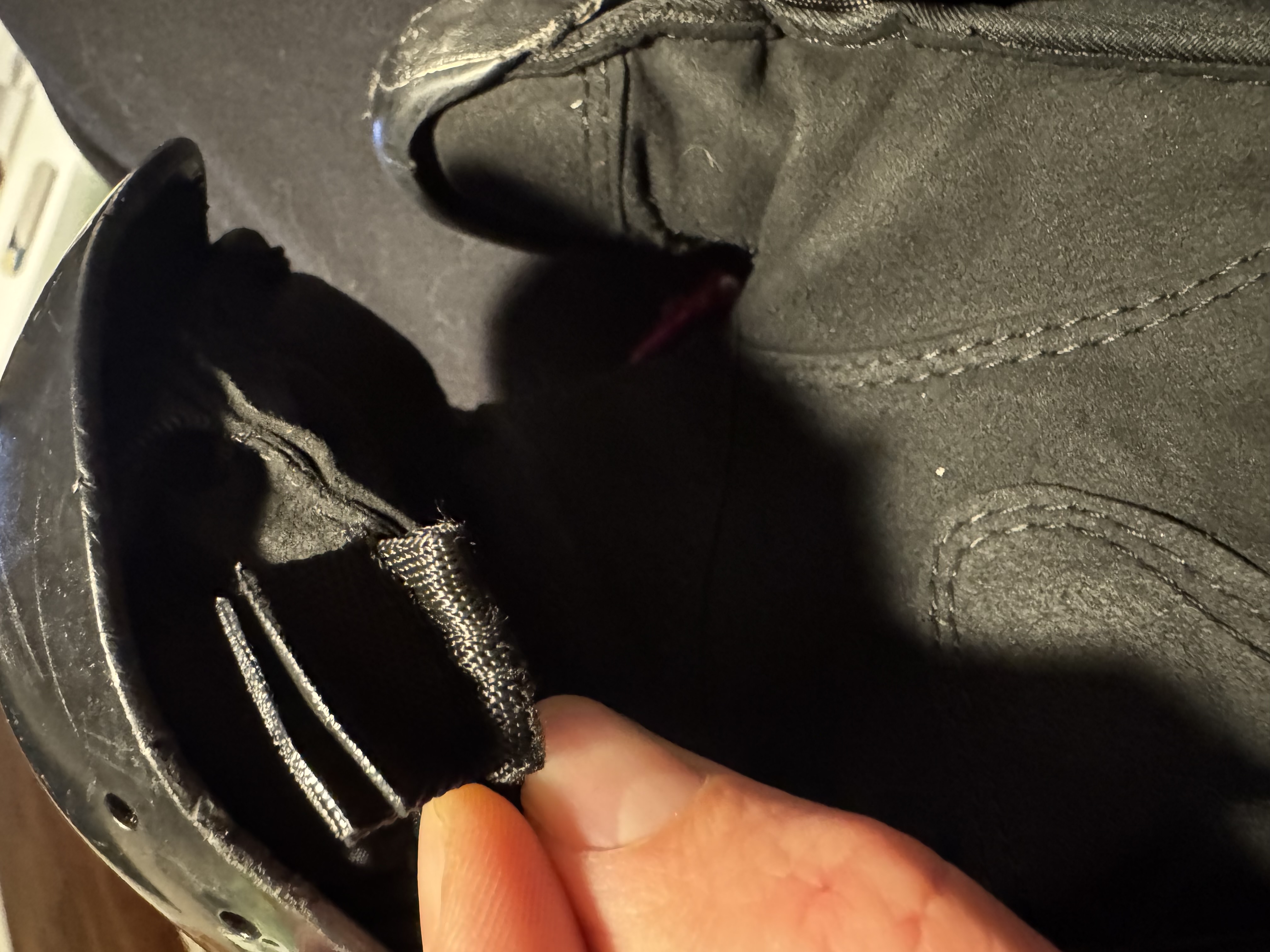 Extra length of cordura loop on underglove.